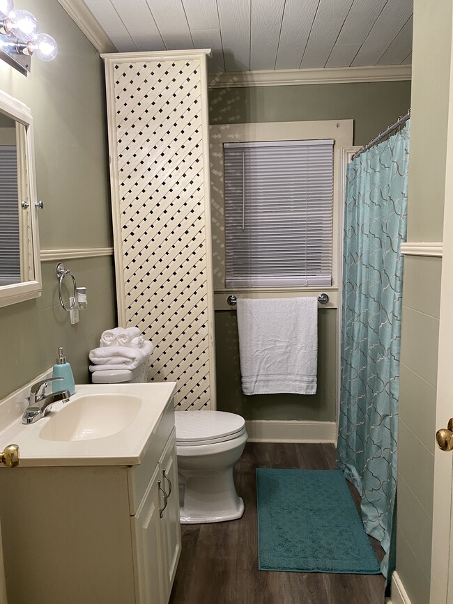 Foto del edificio - 203 Cirus St