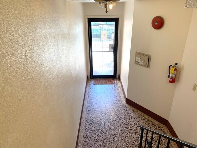 ENTRADA - 1120 Judah St