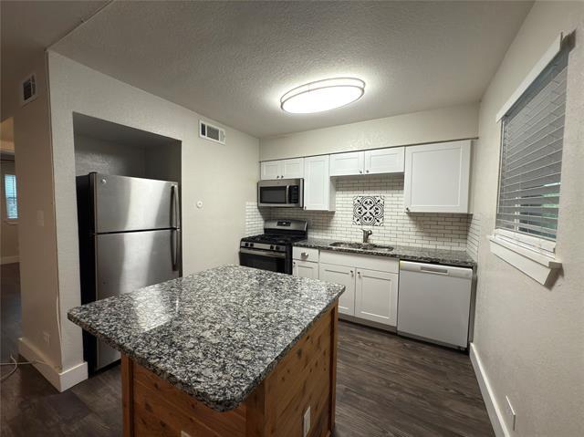 Foto del edificio - 5928 Fletcher Ave