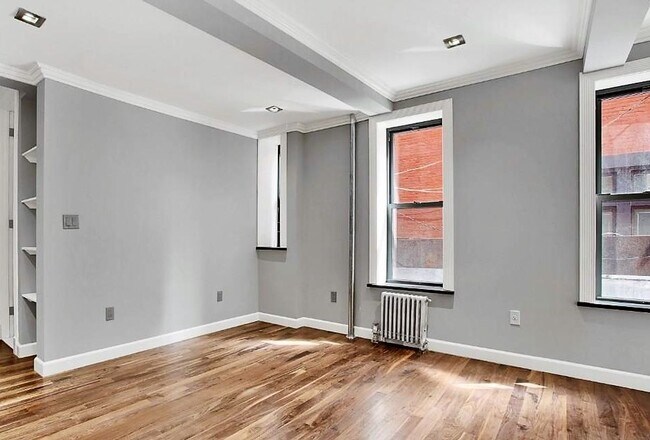 Foto del edificio - NO FEE Two Bed in East Harlem! Won't Stay ...