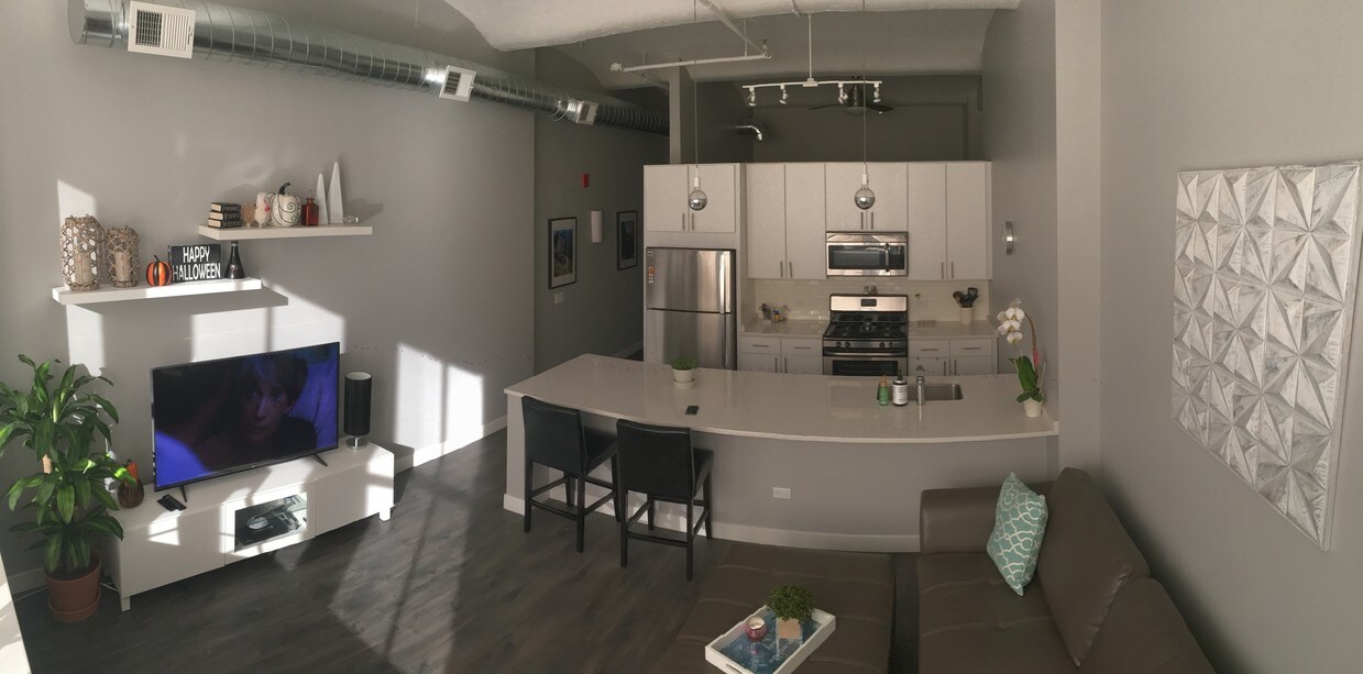 Foto principal - 619 S LaSalle St