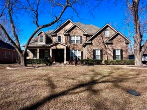 Building Photo - 305 Taylor Elaine Dr