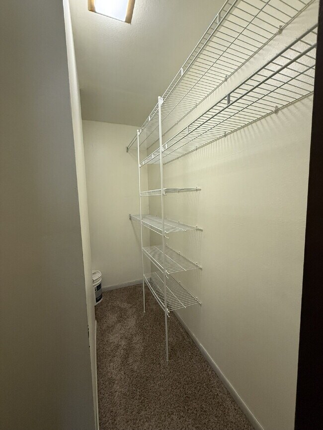 Foto del edificio - Charming 1 Bedroom Retreat in Kent- Cozy 520 sq ft Haven!