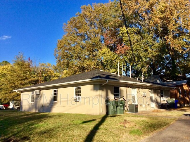 Building Photo - 201 Forrest Ave