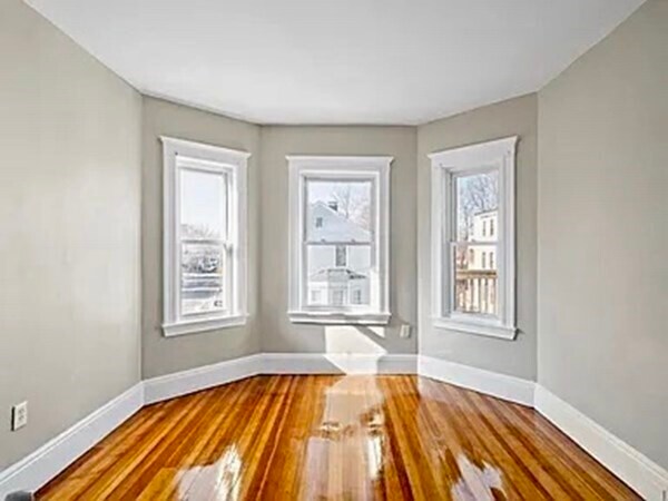 Building Photo - 124 Armandine St