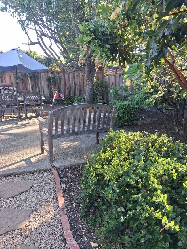 Building Photo - Great 3 Bed/2 Bath Home in a Great Neighborhood!
