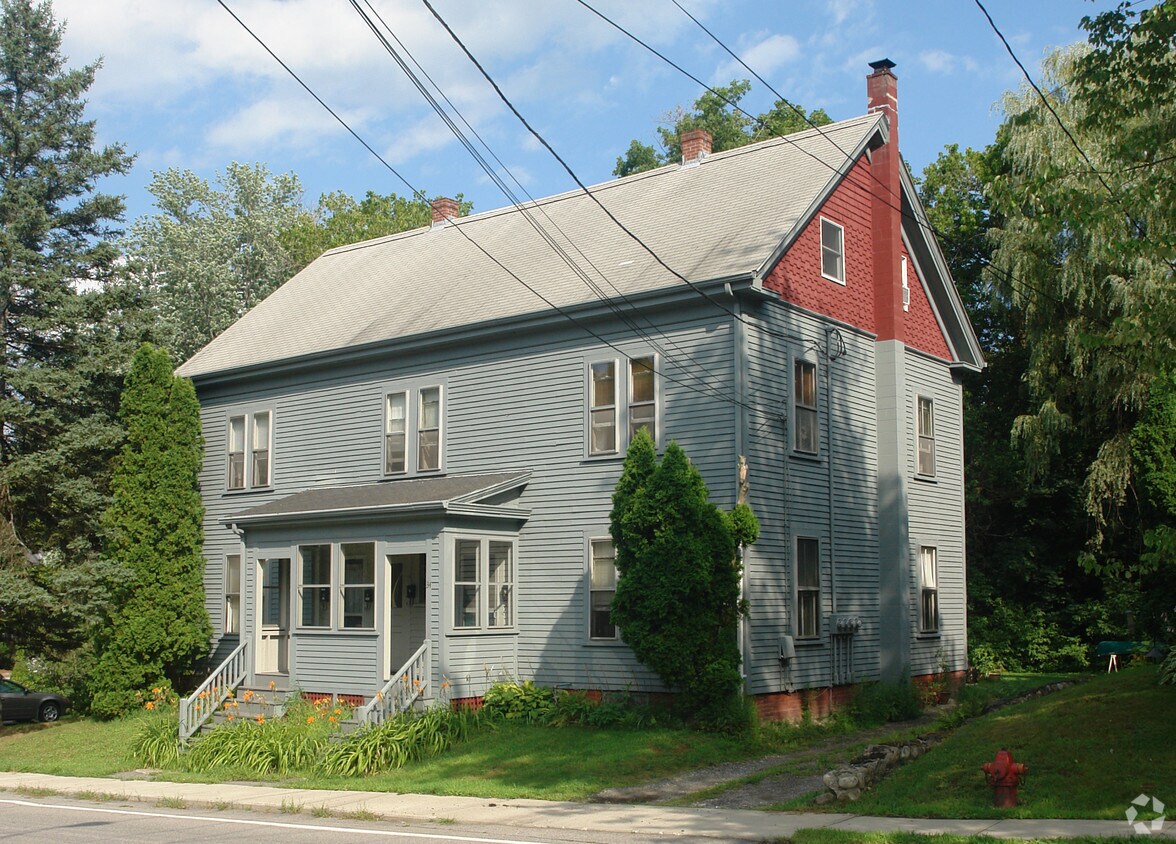 3436 Congress St, Amesbury, MA 01913 Apartments in Amesbury, MA