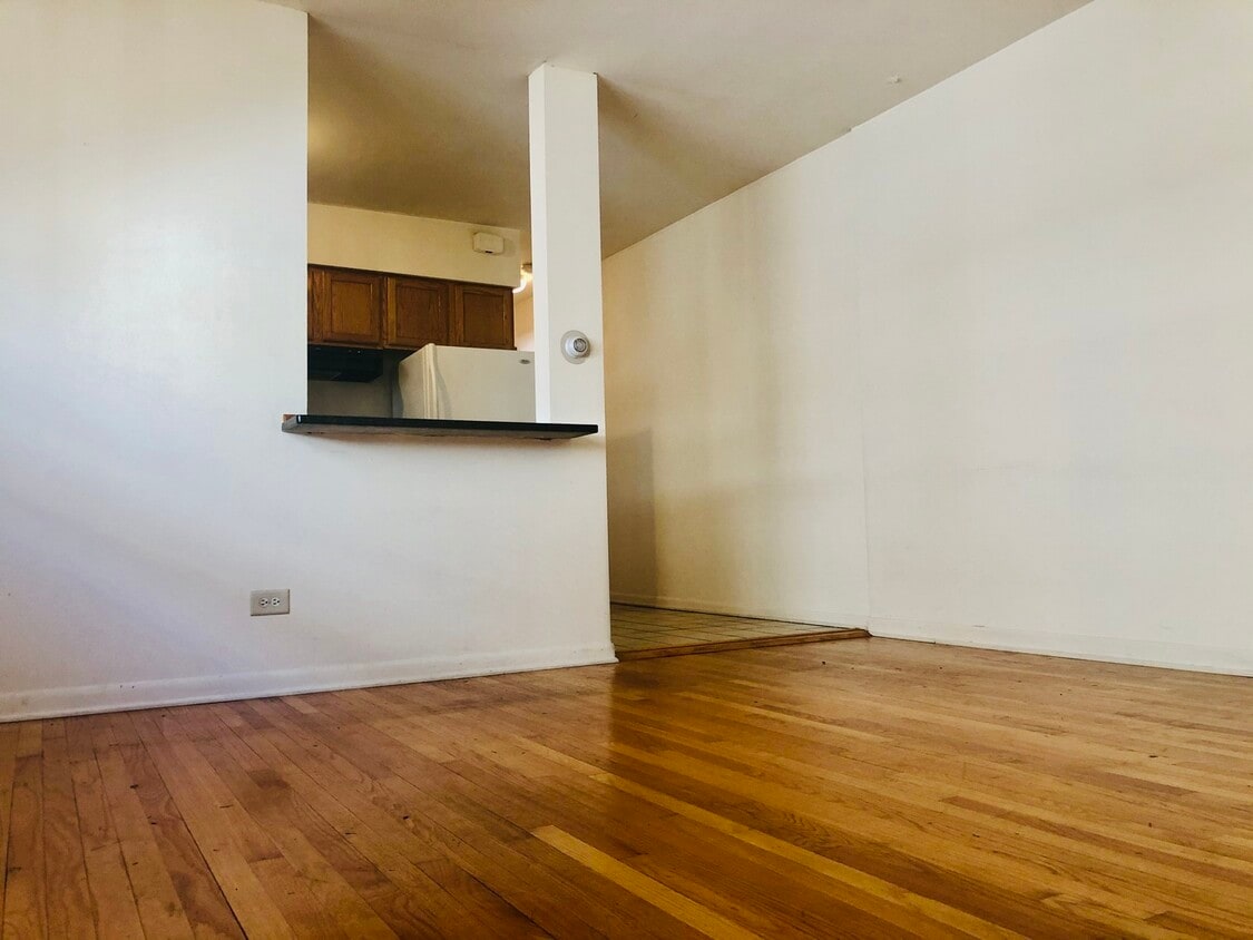 1238 Elgin Ave, Forest Park, IL 60130 Condo for Rent in Forest Park