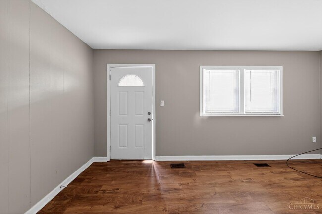Building Photo - 2655 Niagara St