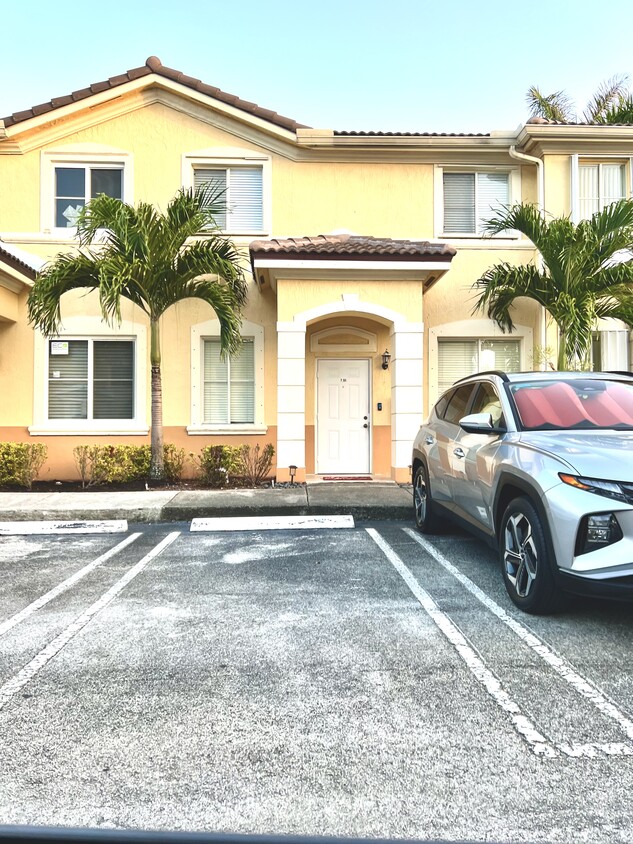 Foto principal - 6900 NW 174th Terrace