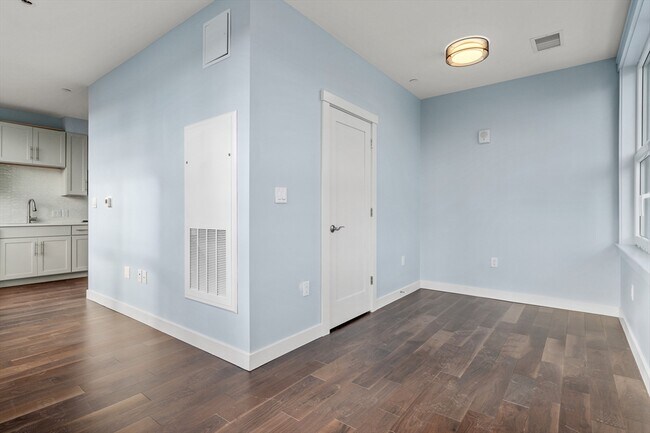 Foto del edificio - 136 Babcock St