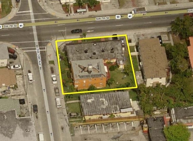 Aerial Photo - 711 SW 10th Ave