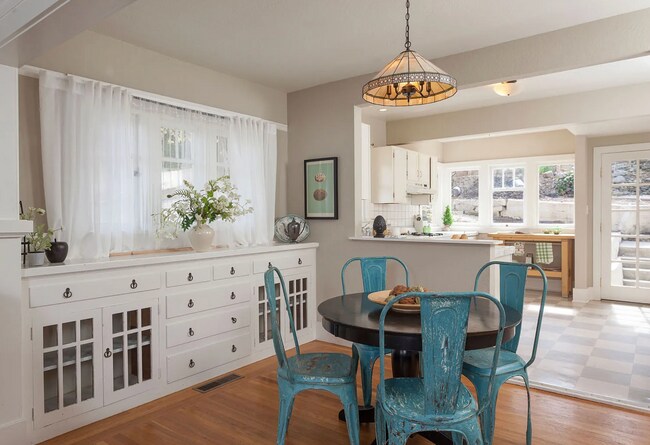 Foto del edificio - 4433 Brookdale Ave