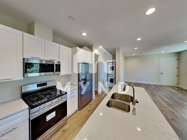 Building Photo - 3 br, 2 bath Condo - 2738 Franz Kafka Ave ...