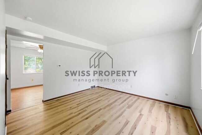 Foto del edificio - 1579 Briarwood Ave