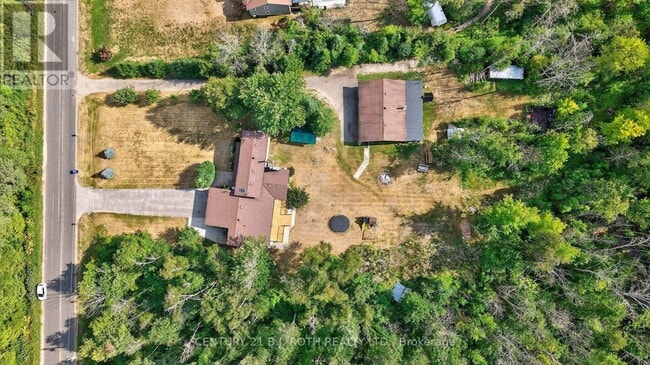 Building Photo - 7950 8th Line