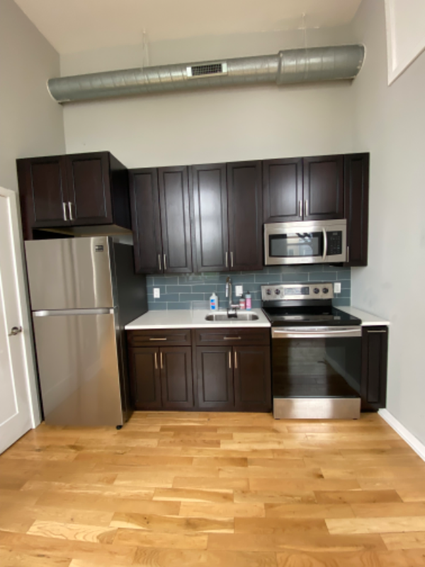 Primary Photo - 1523 W Girard Ave