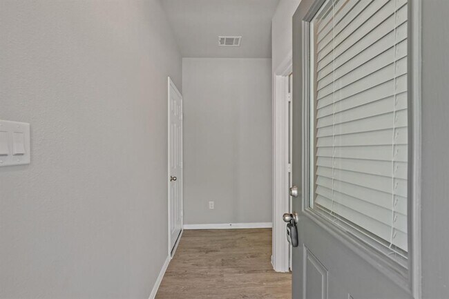Building Photo - 13509 Axel Ln