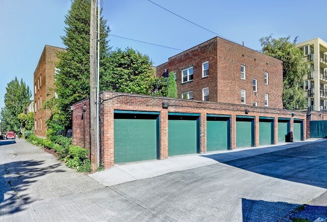 Área de estacionamiento - Chelan Apartments