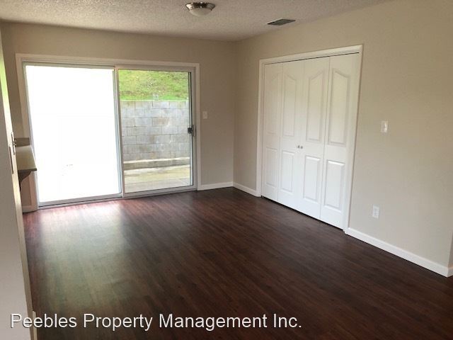 Building Photo - 3 br, 2 bath House - 3 Linda Dr.