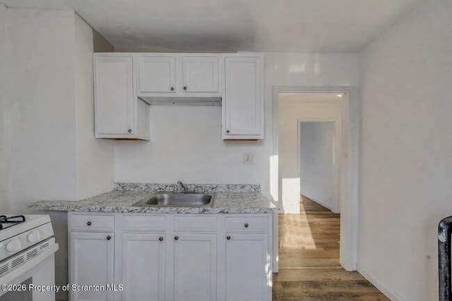 Foto del edificio - 227 N Rebecca Ave