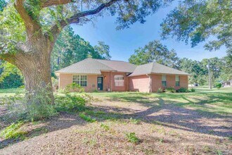 Building Photo - 174 Emmons Ln