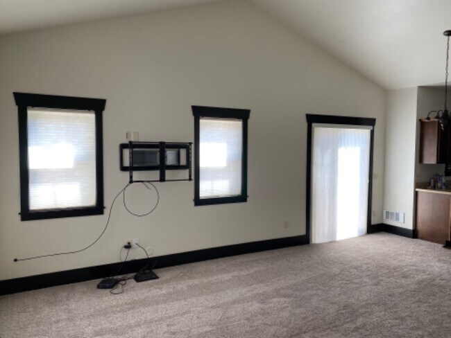 Building Photo - 1746 Stony Meadow Ln