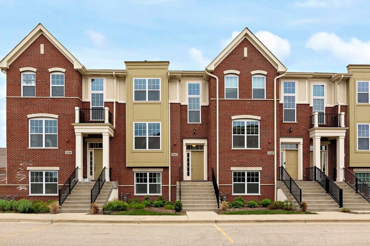 1142 Windward Ln, Vernon Hills, IL 60061 Townhome Rentals in Vernon