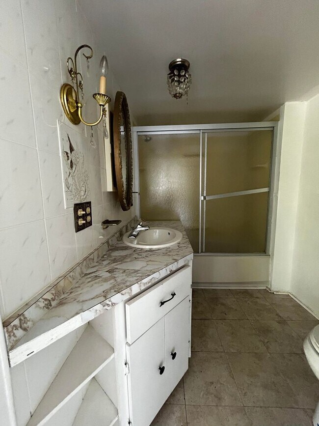 Foto del edificio - 248 Flame Ln