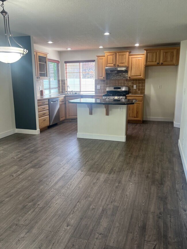 Building Photo - Perfect location in Meridian!