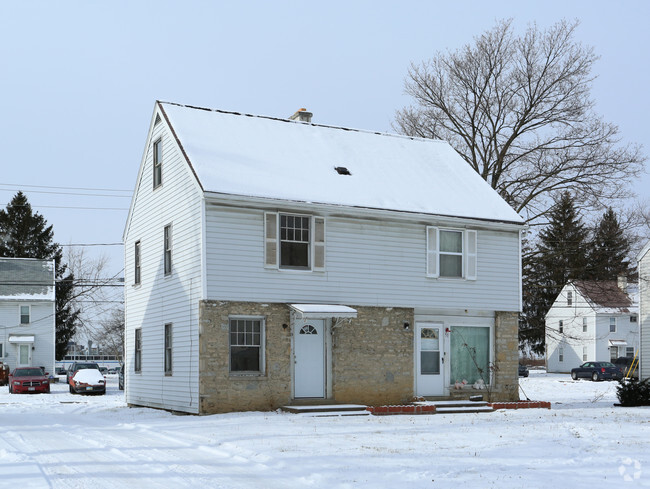 Building Photo - Woodcliff Condominiums