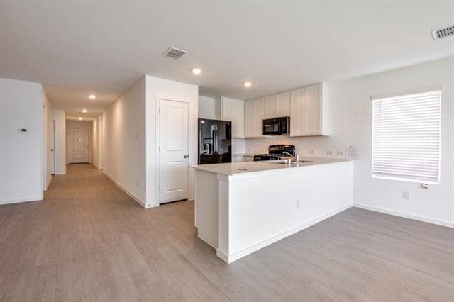 Foto del edificio - 2041 Derby Ln