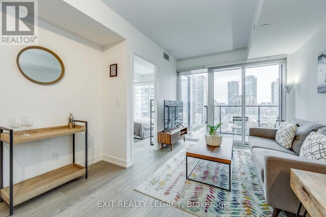 Building Photo - 19 Western Battery Rd