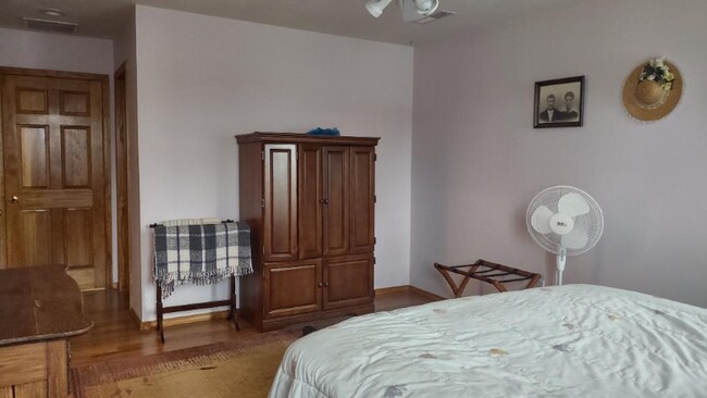 Foto del edificio - 8425 E Farm Rd 174
