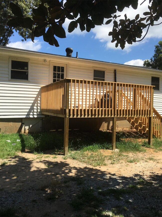 Building Photo - 114 Morrison St