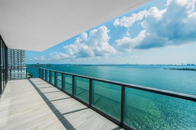 Foto del edificio - 788 NE 23rd St