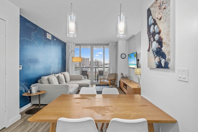 Foto del edificio - 2602 E Hallandale Beach Blvd