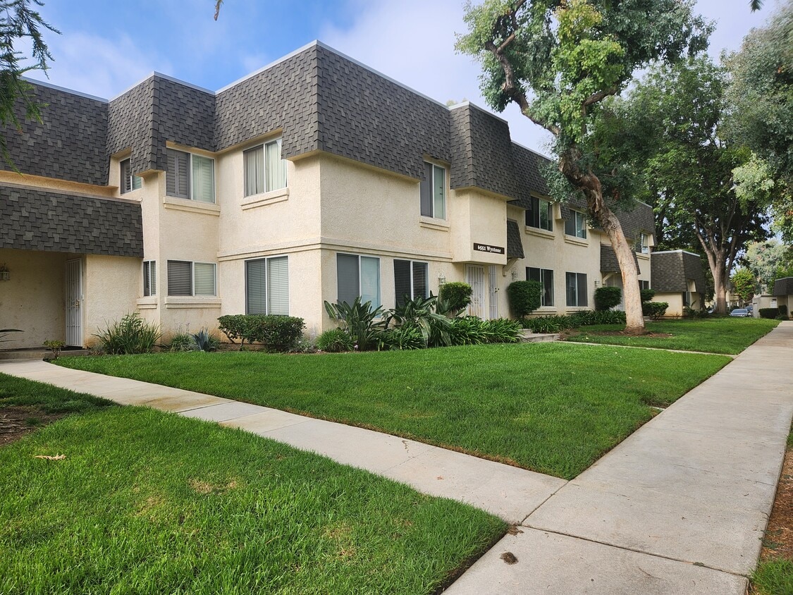 6551 Wystone Ave, Reseda, CA 91335 Townhome Rentals in Reseda CA