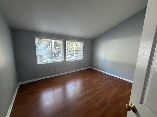 Foto del edificio - 3709 Las Flores Canyon Rd