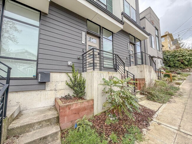 Foto del edificio - Newer Construction 2bd/2bth Madison Valley Townhome, $3,400/mo.