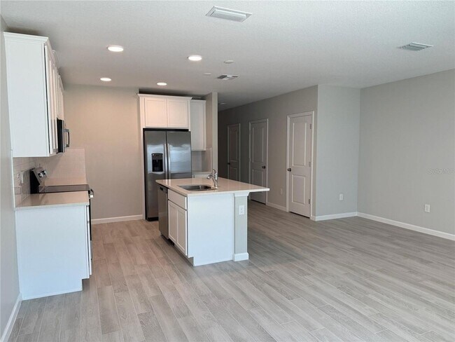 Foto del edificio - 14910 Harvest St