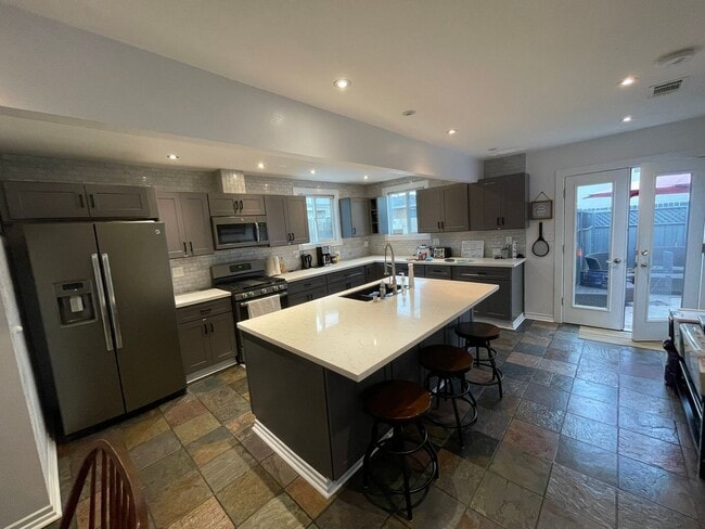 Foto del edificio - Charming 3 bedroom 3.5 bathroom in North Park