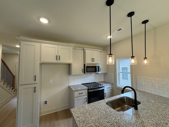 Foto del edificio - 1008 Halsey Ave NE