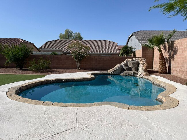 Building Photo - Stunning 5-Bedroom Home in Gated Community...