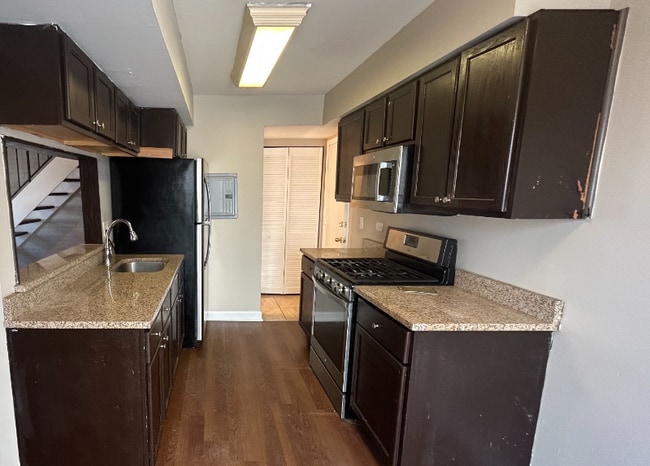 Photo - 183 Judith Ct Townhome