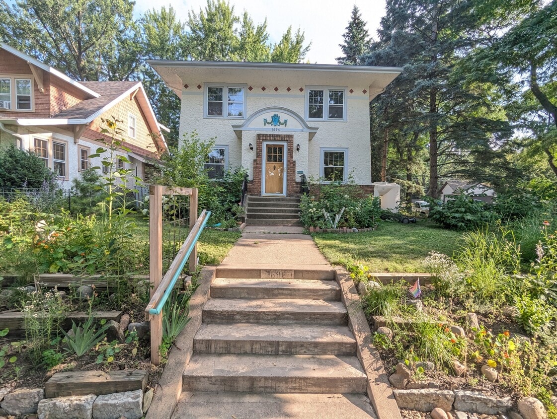 Primary Photo - 1696 Juliet Ave
