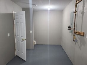 Building Photo - 369 Viewpoint Way