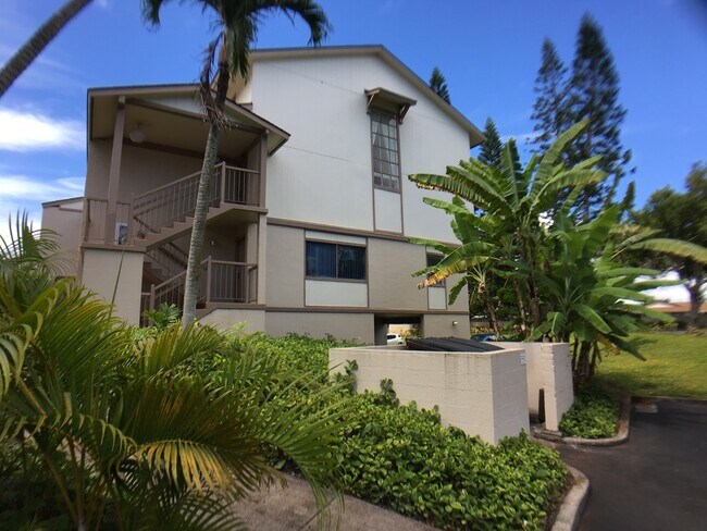Building Photo - Large 2 bedroom 2.5 bath Townhouse in the ...