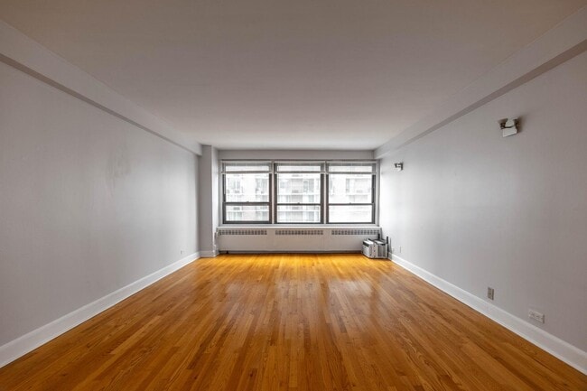 Building Photo - 4180 N Marine Dr