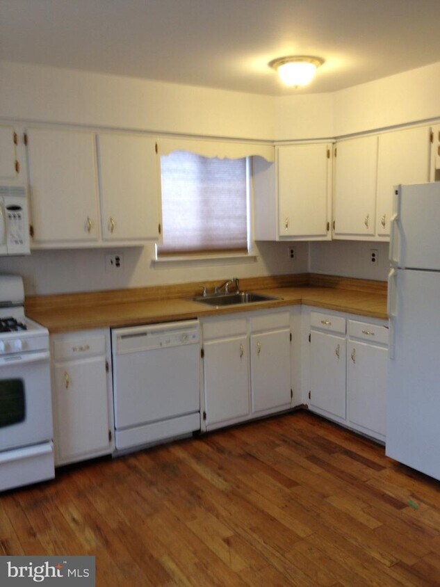 799 Jarvis Rd, Gloucester Township, NJ 08081 House Rental in